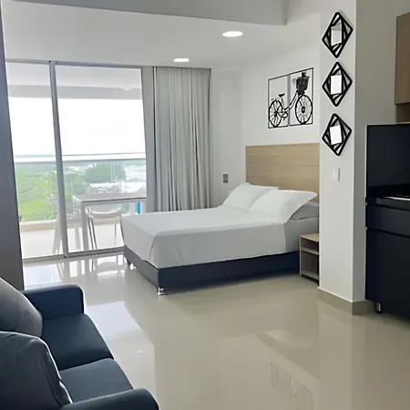 Apartment Brand New With Balcony Near & Old Town
